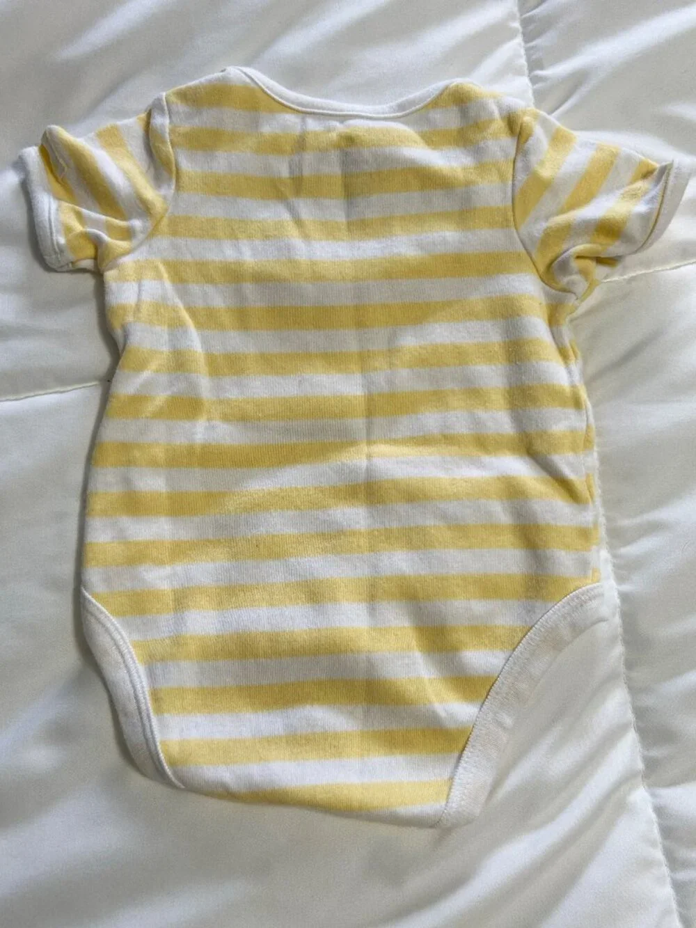 0-3 mos Baby Short Sleeve Bodysuit Lot - 5 pieces - unisex yellow ducks